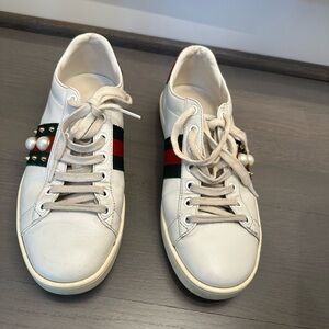 Gucci women’s ace sneaker with bee